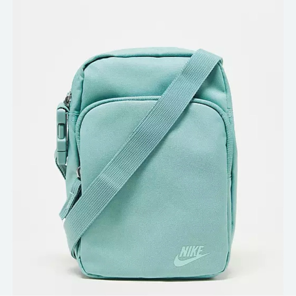Nike Heritage Crossbody Bag